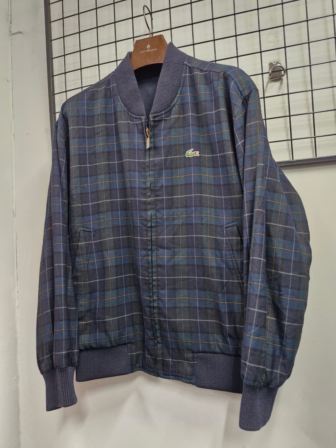 105XL 라코스테 빈티지 체크 패턴 양면 블루종 자켓. 상품이미지3