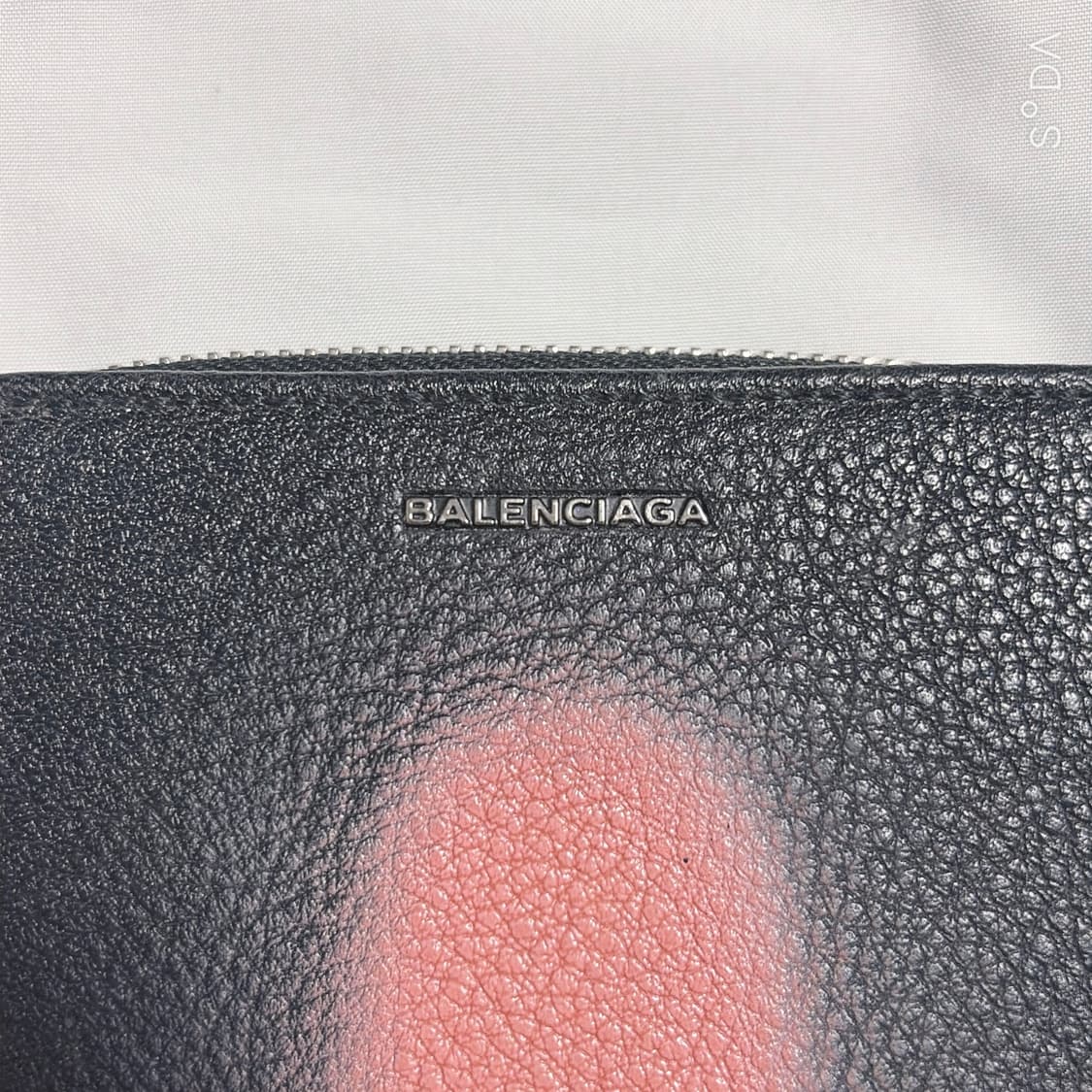 발렌시아가 스프레이 이펙트 반지갑 상품이미지2