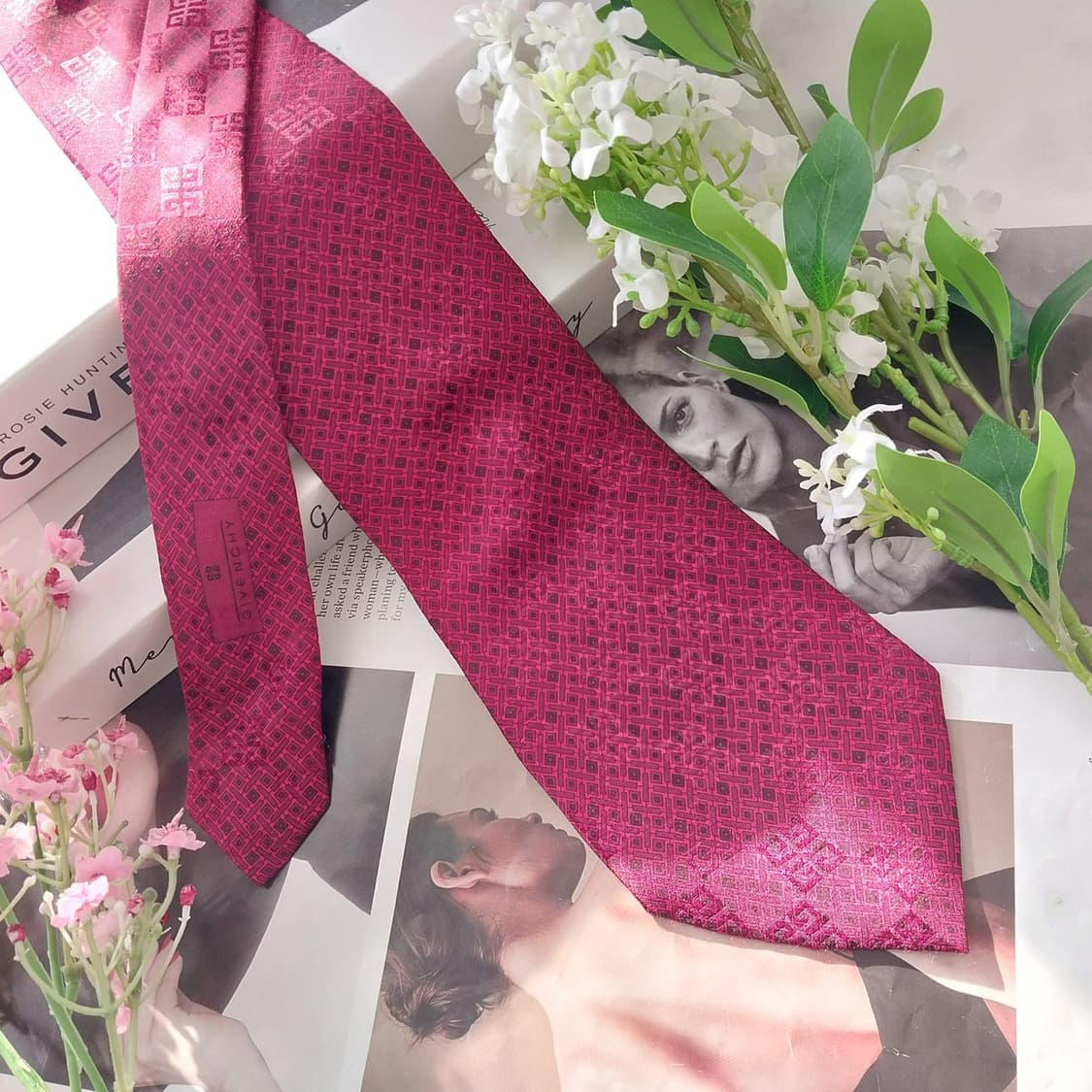 지방시 실크 와인 빅로고 패턴 넥타이 9.9cm A+등급 K1695
 상품이미지4