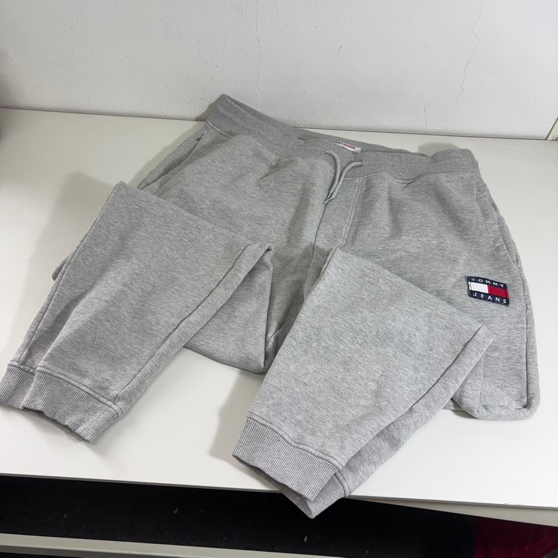 XL 타미힐피거 그레이 패치 루즈핏 면 조거팬츠 상품이미지3