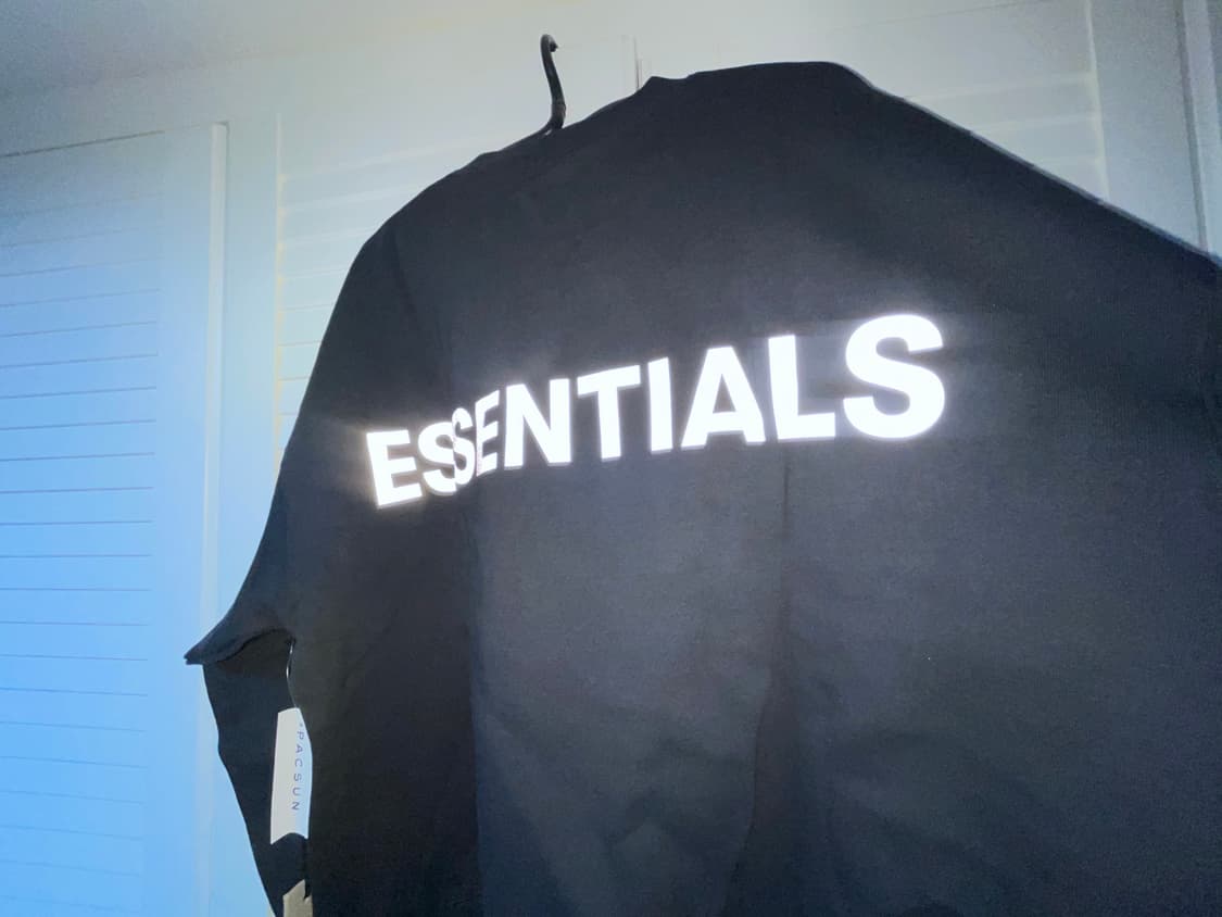 피오갓 Essentials 리플렉티브 맨투맨 새제품 M 팝니다 상품이미지2