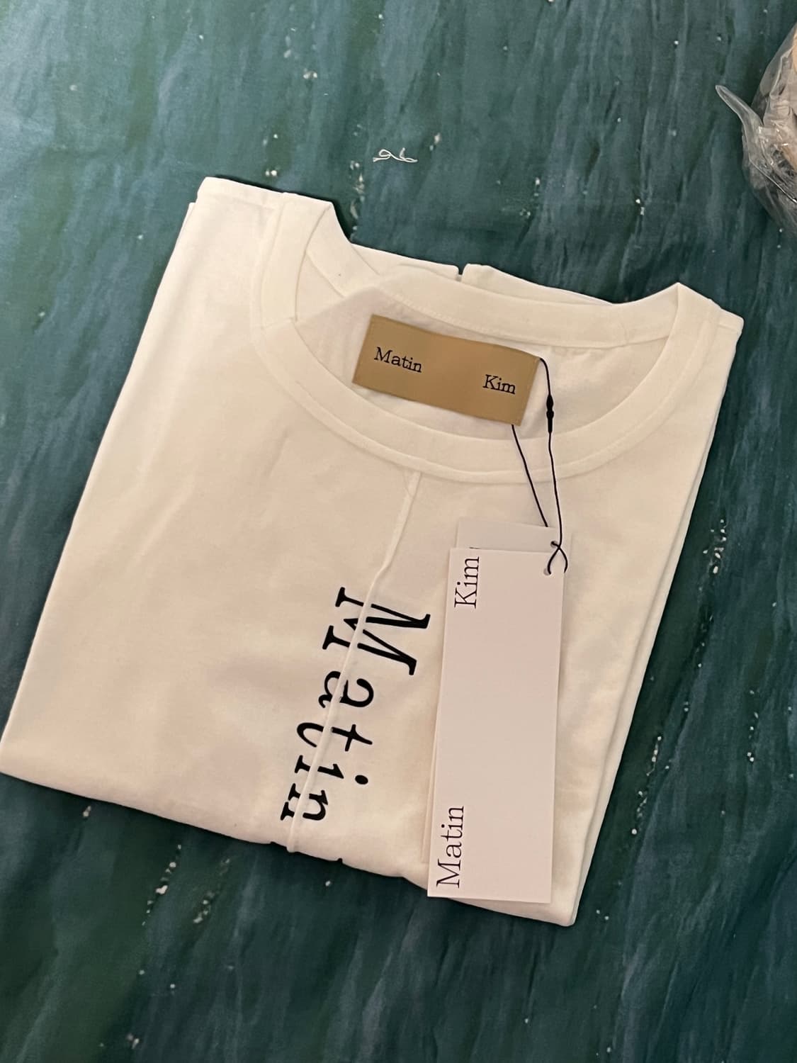 마뗑킴 핀턱 로고 크롭 반팔 티셔츠 화이트 (새상품) 상품이미지2