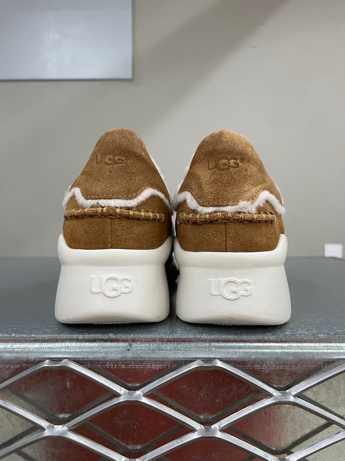 어그 애쉬비 스필 심 스니커즈 240 상품이미지3