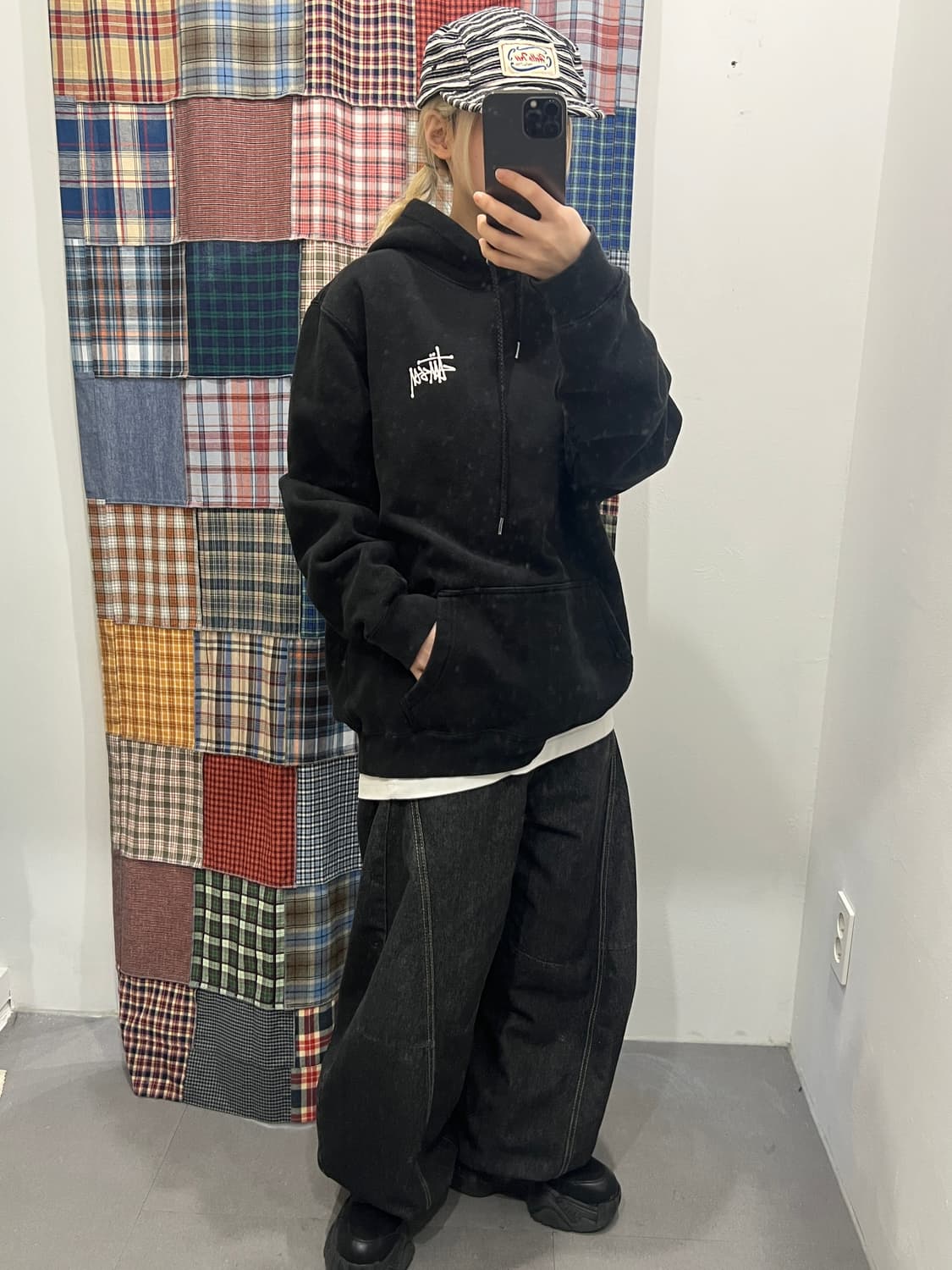 스투시 베이직 블랙 후드티 상품이미지4