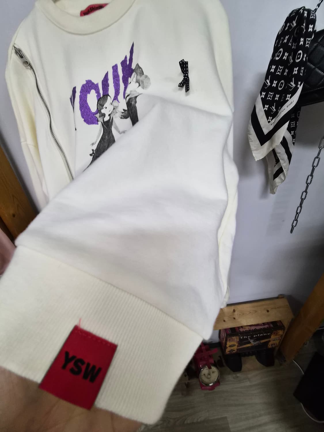 육심원 포인트 맨투맨 상품이미지3