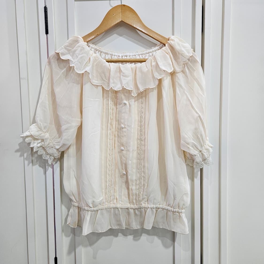 레이스 프릴 블라우스 아이보리 5부 상품이미지1