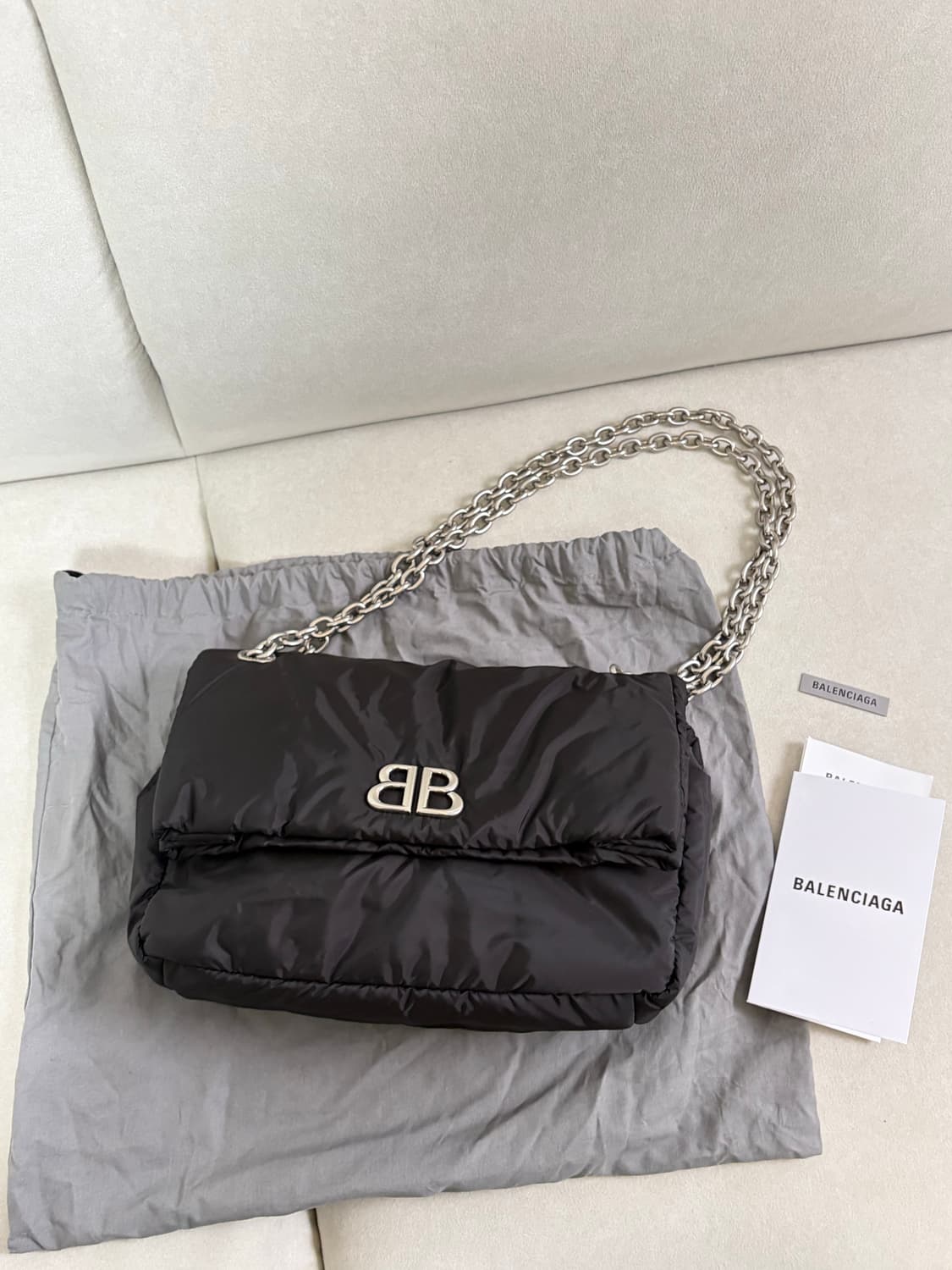 [새상품 정품] 발렌시아가 모나코 스몰 나일론 크로스백 상품이미지1