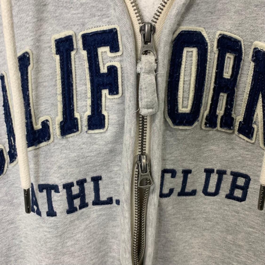 후아유 y2k 와투케 그레이 후드집업 상품이미지5