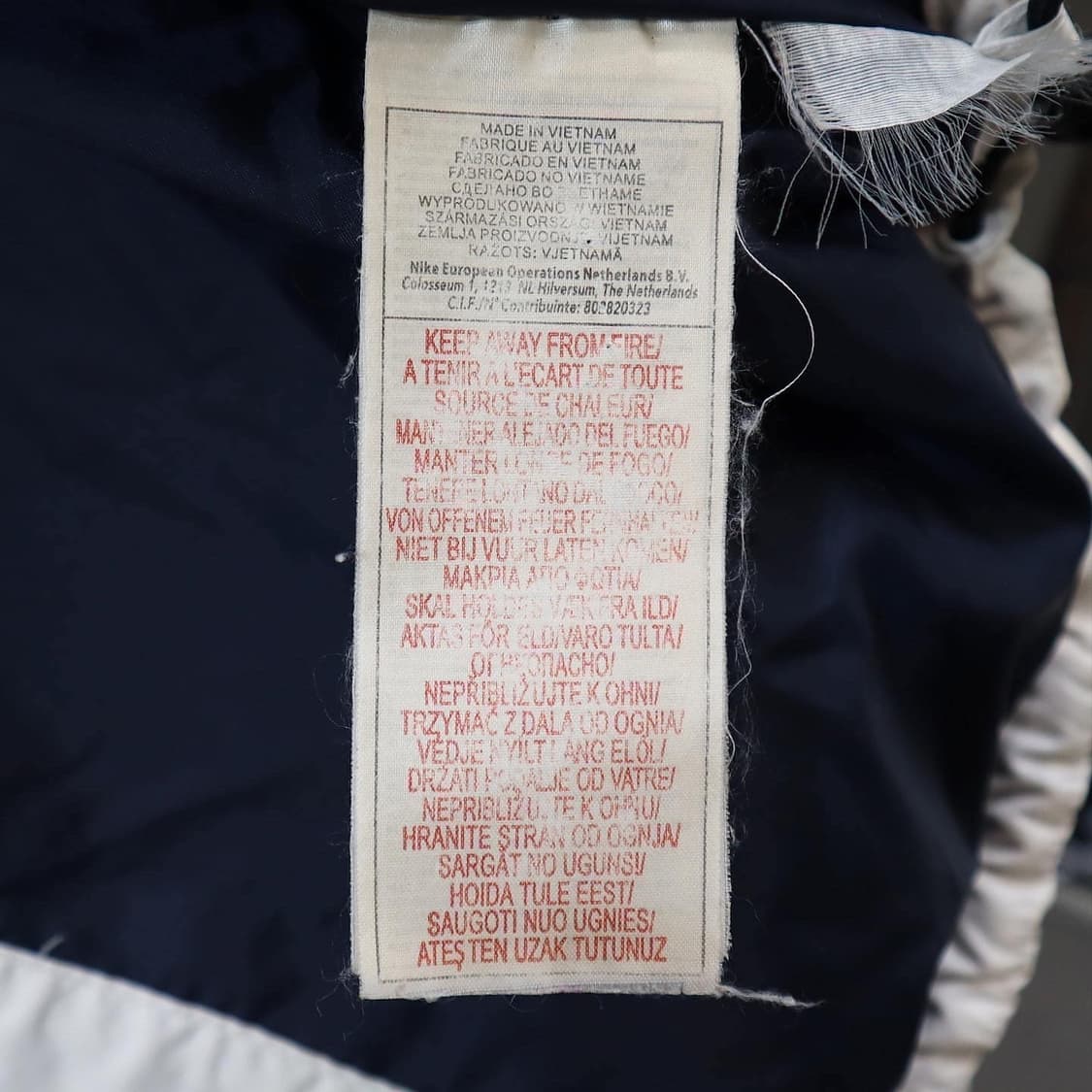 나이키 화이트 스우시 덕 다운 패딩  상품이미지7