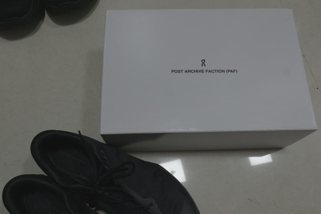 260) 온 러닝 x 파프 클라우드벤쳐 피크 블랙 상품이미지6