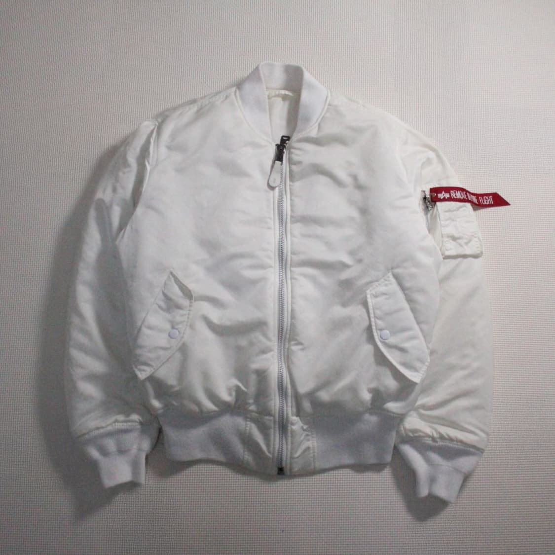 Alpha Industries 알파인더스트리 MA-1 클래식 화이트 자켓 상품이미지1