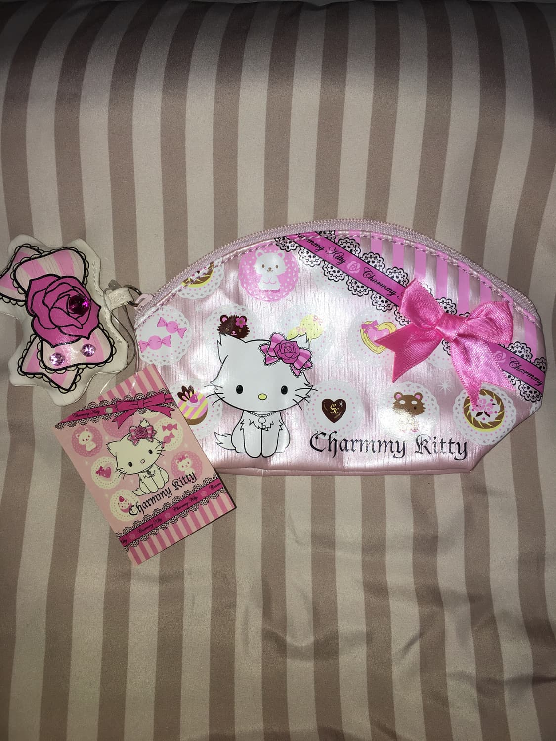 [새상품] 챠미키티 charmmy kitty 초초초레어템 새틴 파우치 상품이미지1