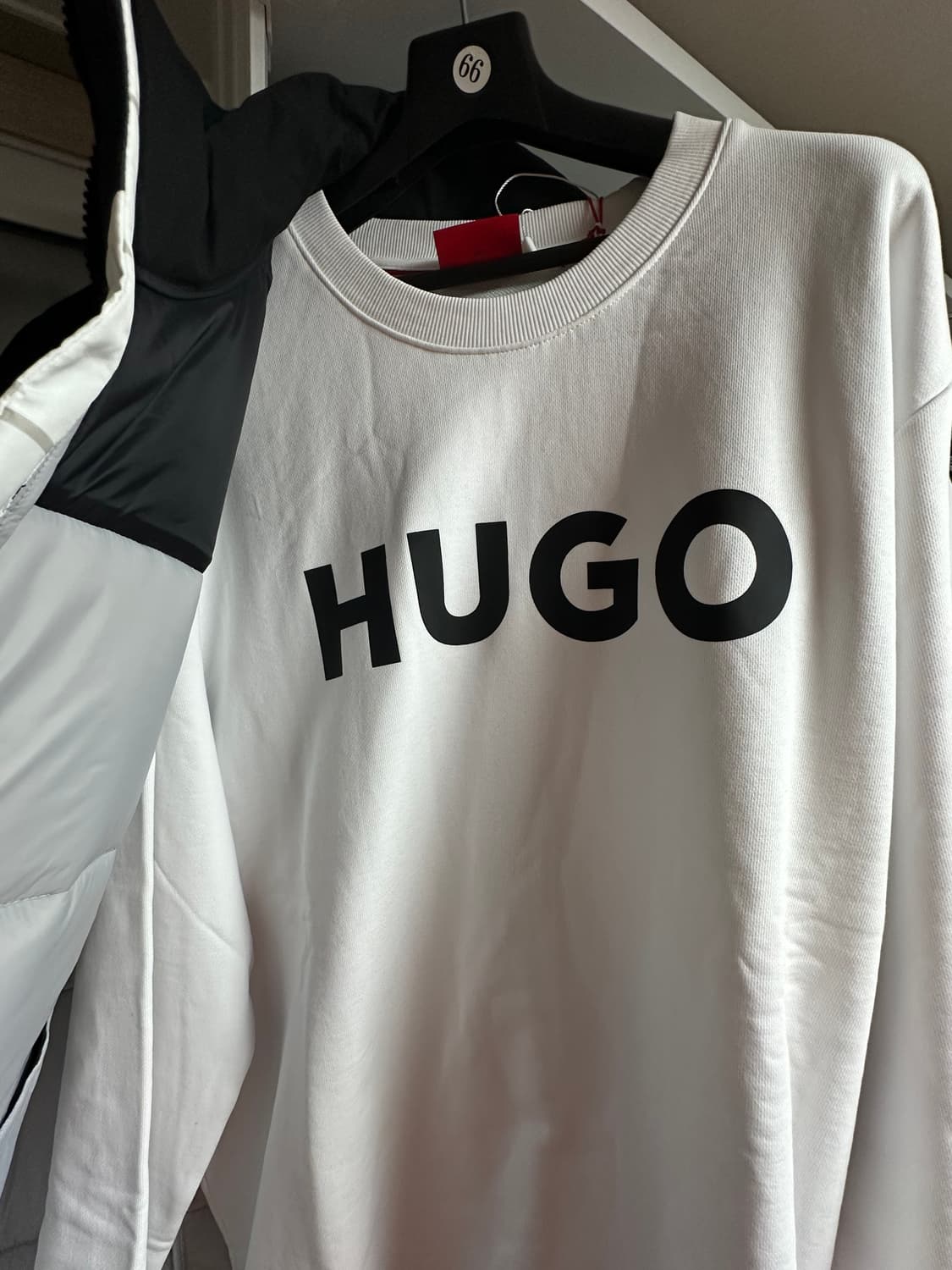 휴고보스 패딩 맨투맨 셋트 새상품 상품이미지6