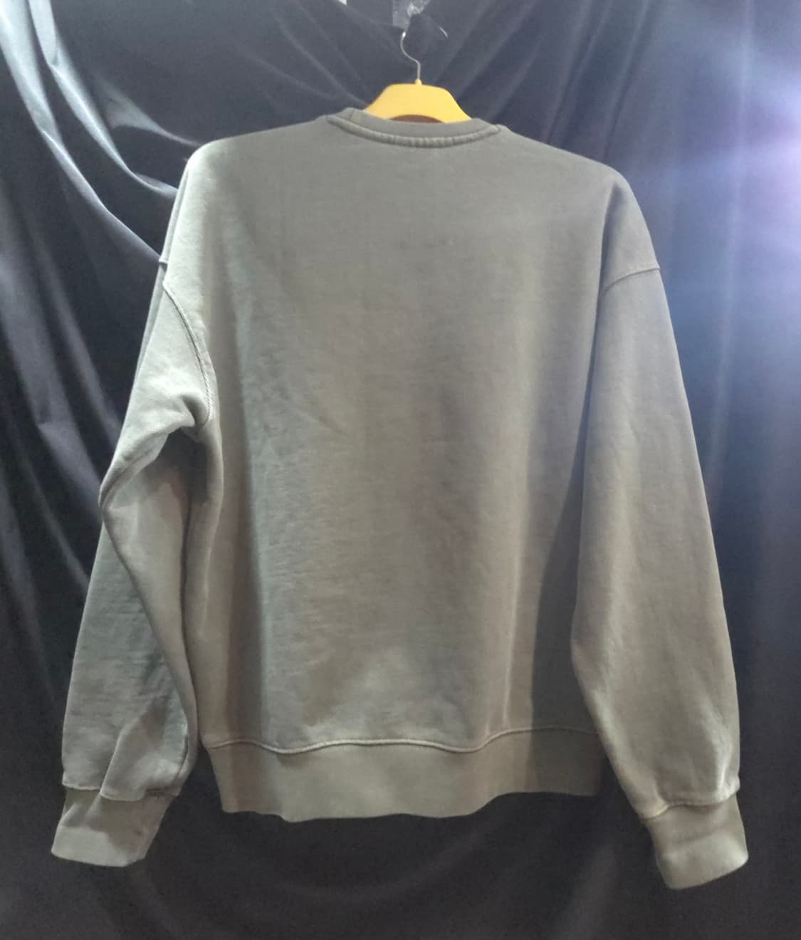 소버먼트 980G 피그먼트맨투맨_ 더치카키 상품이미지2