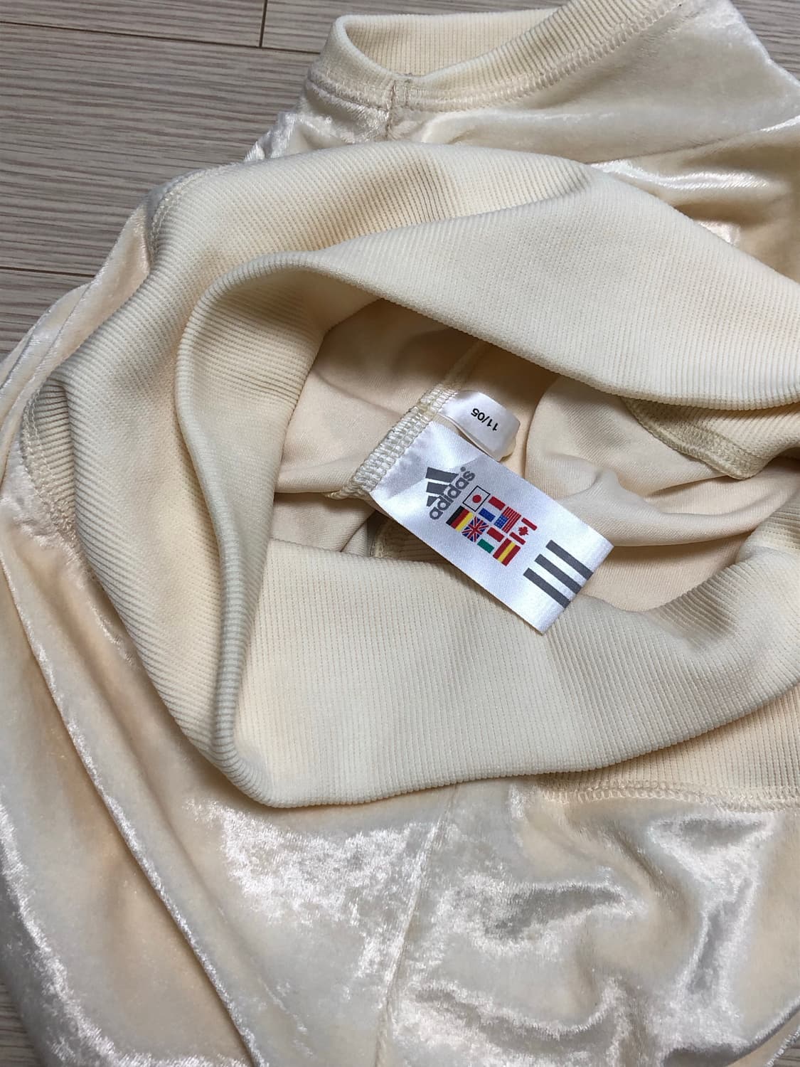 새상품 M 아디다스 연노랑 테리 벨벳 보트넥 탑 티셔츠 상품이미지7