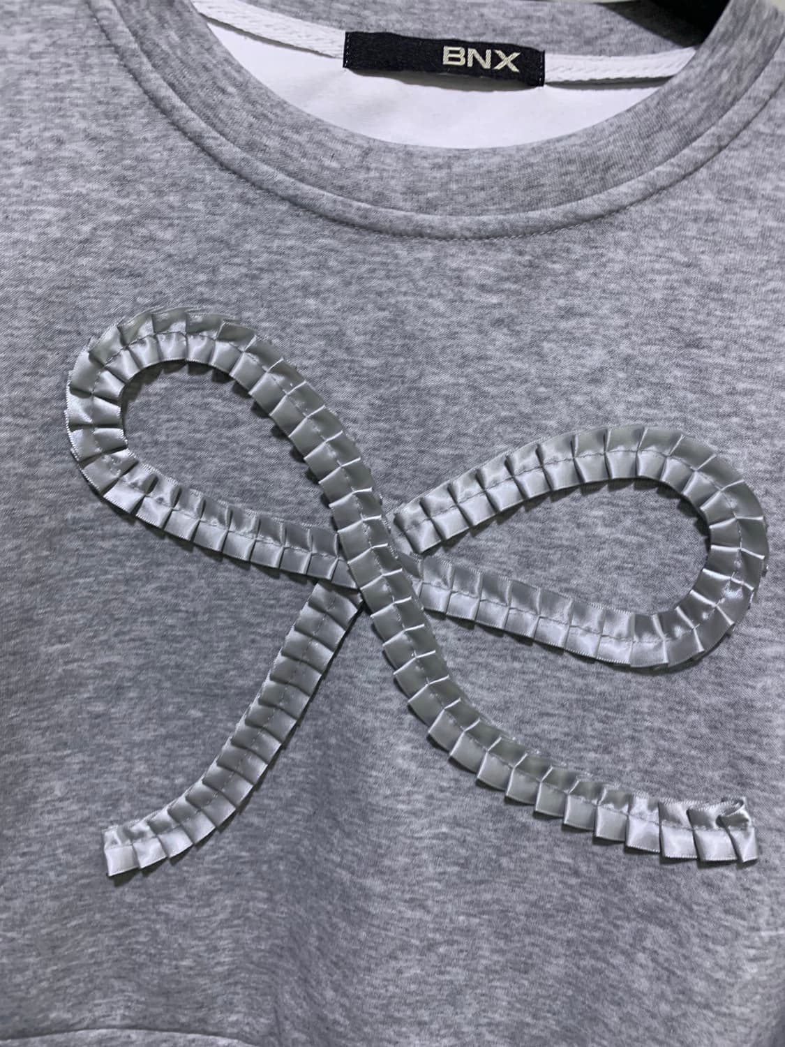 Bnx 그레이 리본장식 맨투맨 상품이미지3