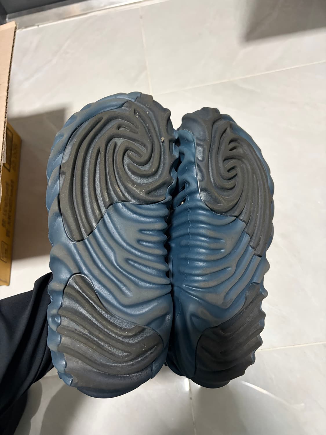 크록스 x 살레헤 벰버리 폴렉스 클로그 꼬모 상품이미지2