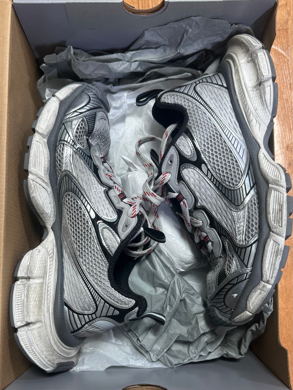 발렌시아가 3XL 그레이 화이트 레드 43 상품이미지1