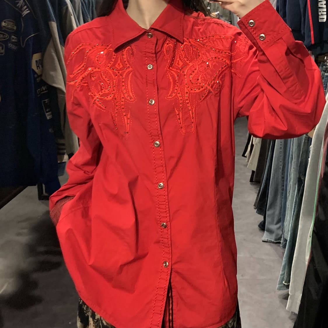 [IM] HouseofGods 하우스오브갓 스터드 자수 웨스턴 셔츠 레드 상품이미지1