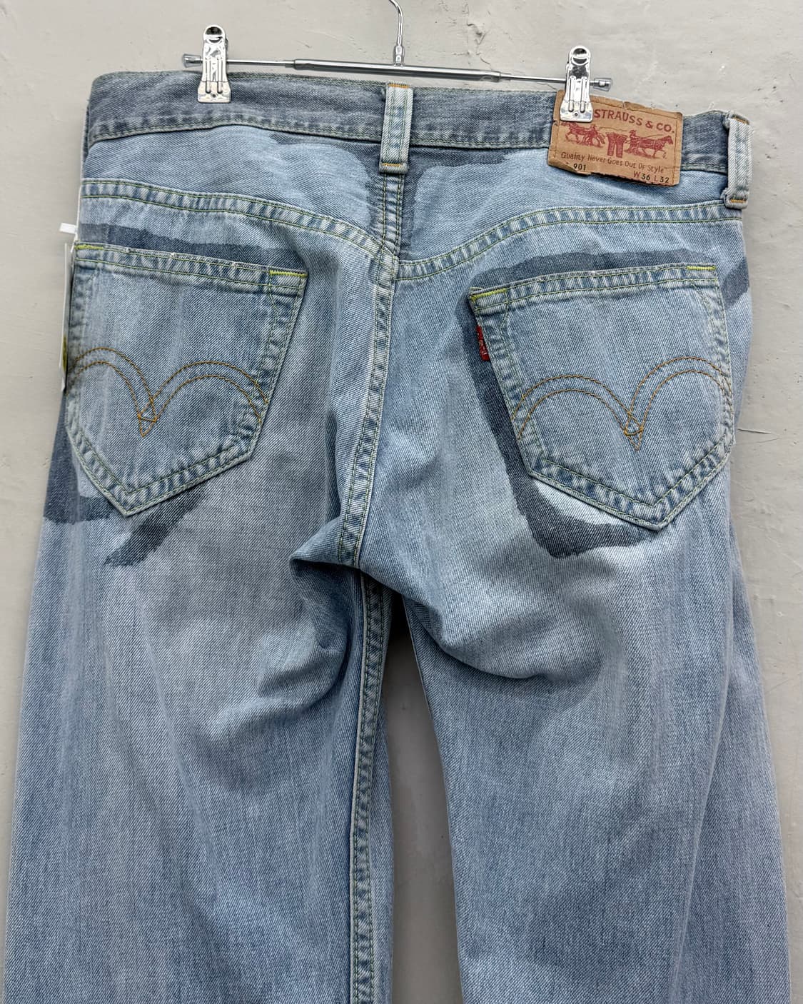 리바이스 901 프린티드 데님 팬츠 상품이미지6