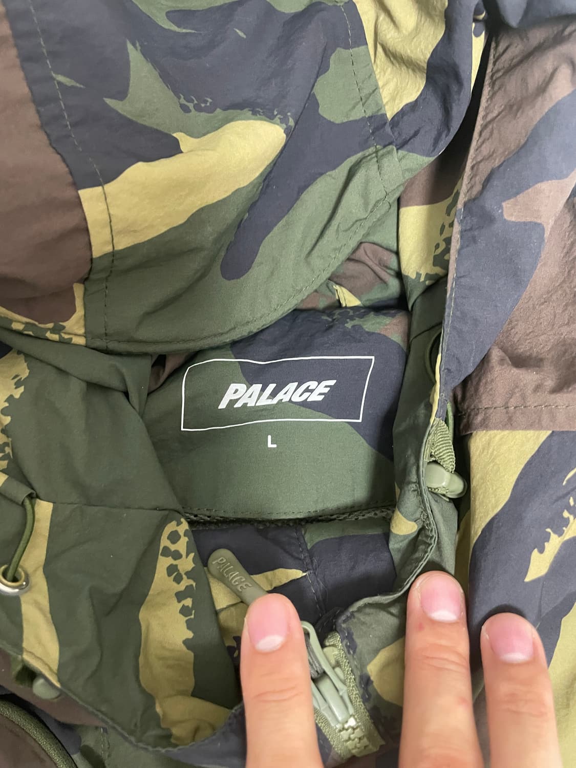 23fw 팔라스 카모 자켓 L 상품이미지3