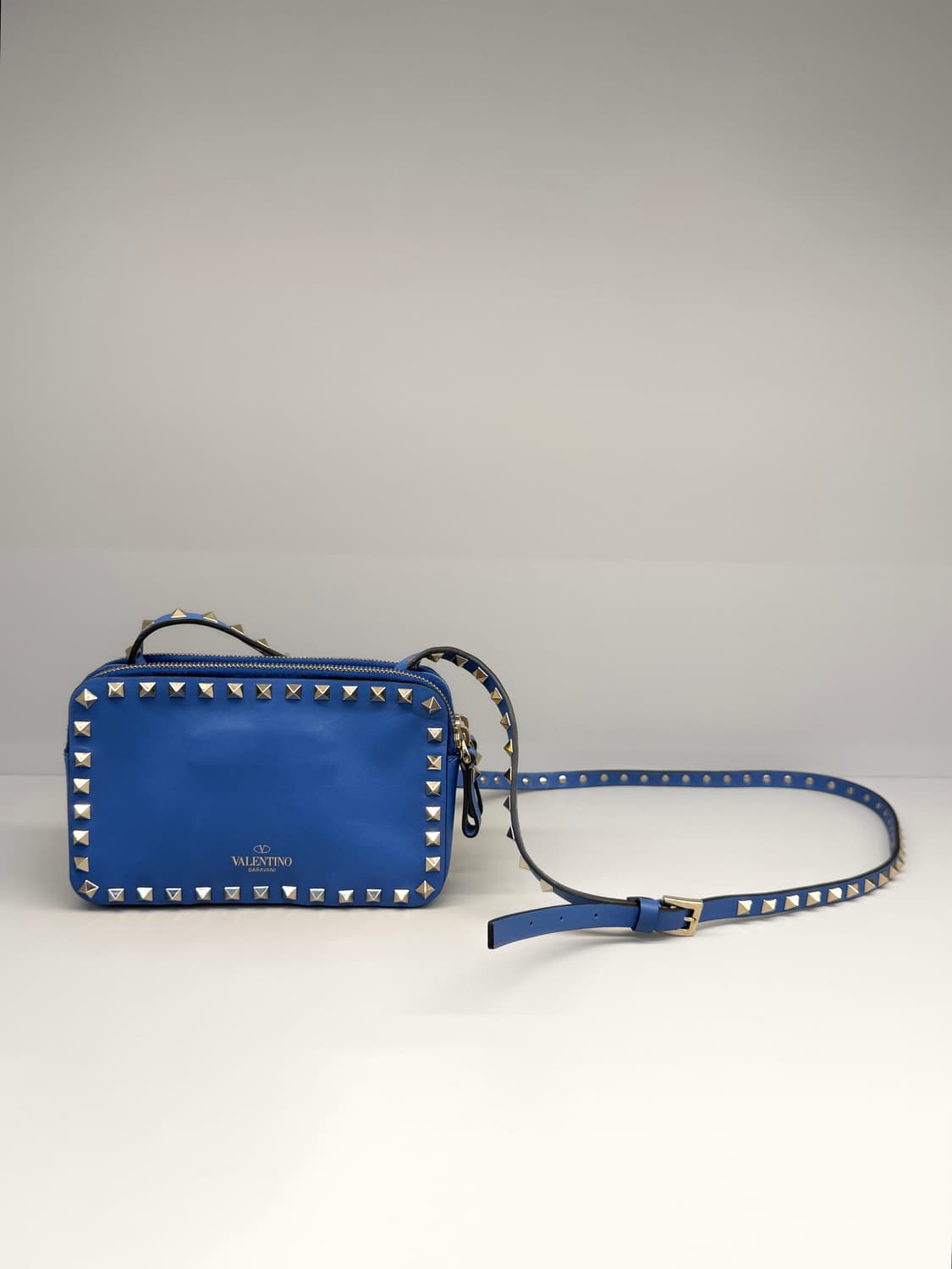 발렌티노 카프스킨 락스터드 더블 지프 크로스백 상품이미지3