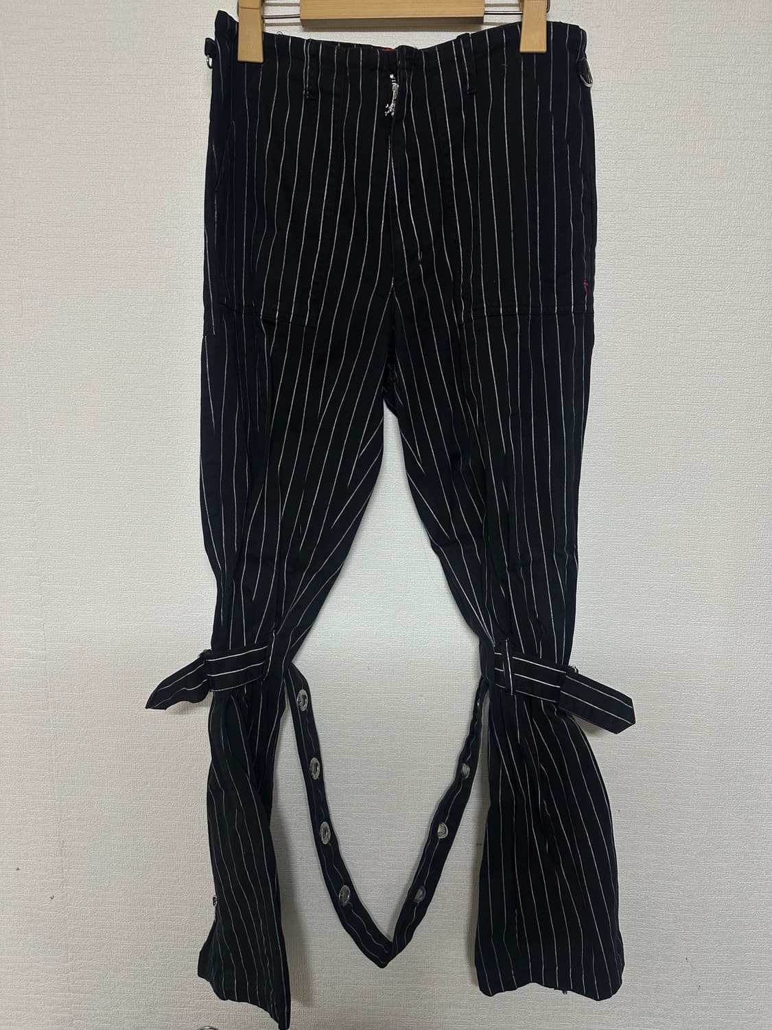 MAD PUNKS 본디지 스트라이프 집 기믹 플레어팬츠 상품이미지1