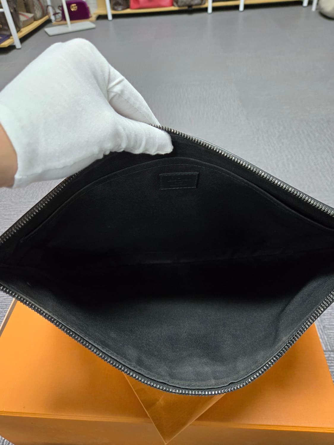 [특가][정품] 루이비통 포쉐트 쉐도우 클러치백 상품이미지6