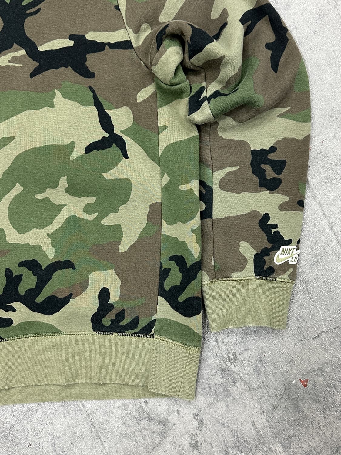 나이키 카모플라주 맨투맨 상품이미지2