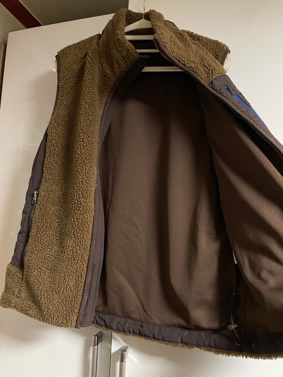 디스커버리 플리스 조끼 브라운 상품이미지3