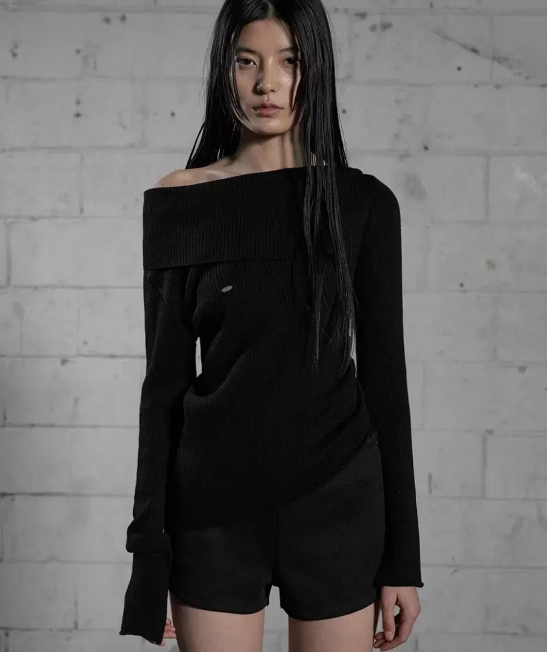 보헤미안서울 보헴서 언발란스 니트 블랙 상품이미지1