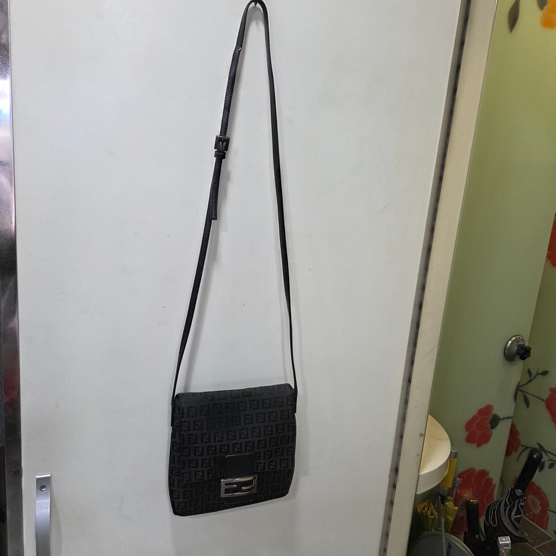 펜디 쥬카 미듐 크로스백 상품이미지10