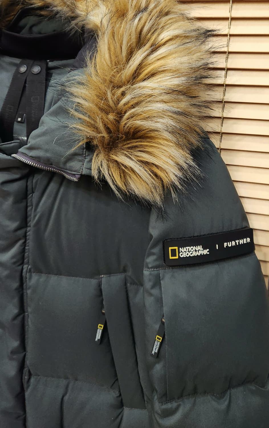 내셔널지오그래픽 유니섹스 카이만 구스롱패딩 상품이미지2