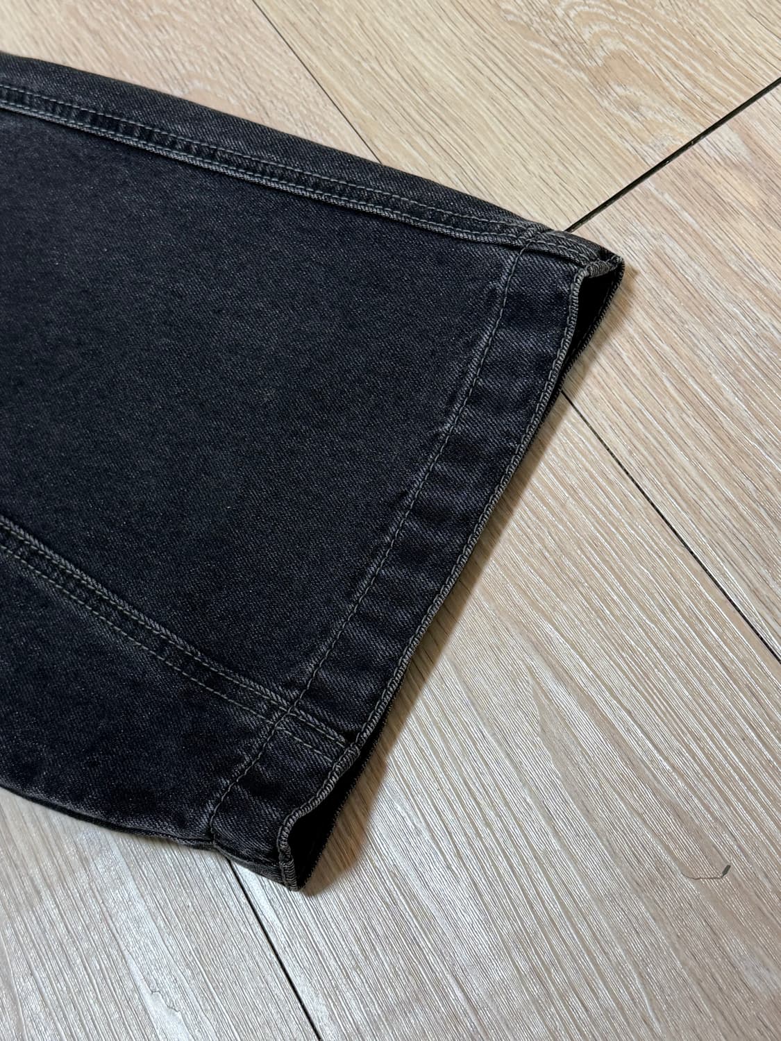 볼륨 프론트 데님 팬츠 WASHED BLACK 상품이미지4