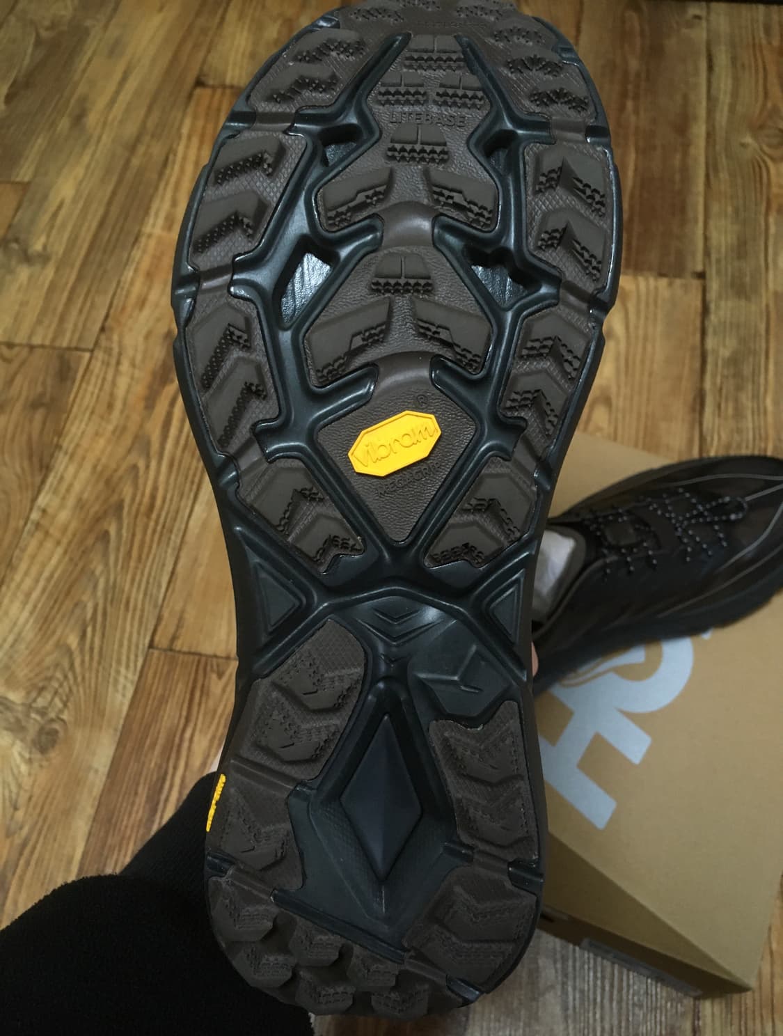 호카 새티스파이 마파테스피드4 라이트 커피 판매합니다 상품이미지6