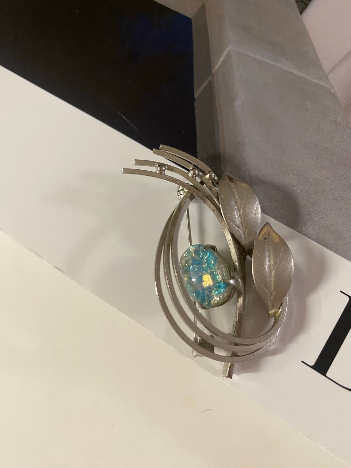 실버톤 오로라 브로치 상품이미지5