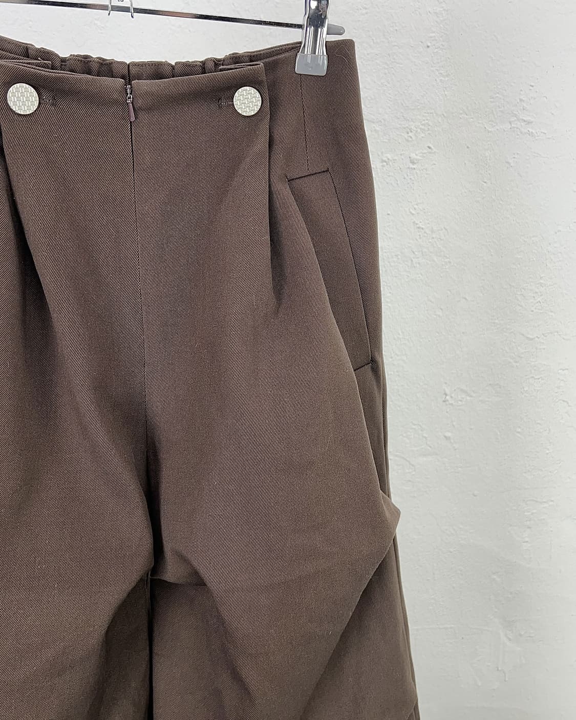 우마미즘 다크 브라운 와이드 스트럭처 드레이프 코튼 팬츠 상품이미지3