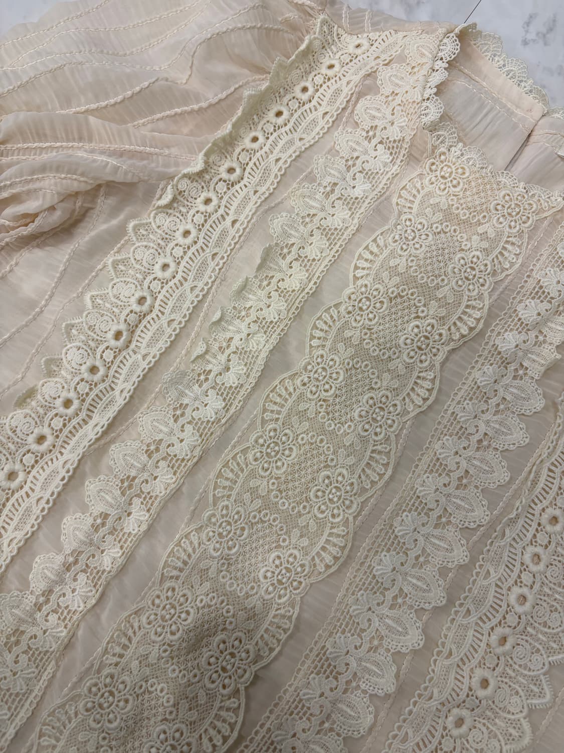 by flow lace blouse  상품이미지5