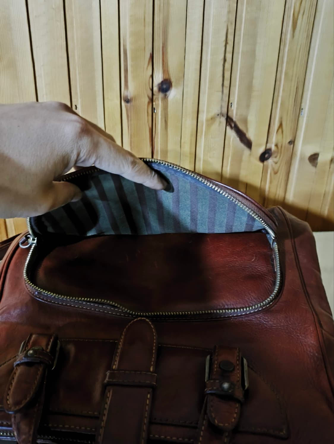 몽삭 00's 에이징 가죽 크로스백 서류가방 상품이미지6