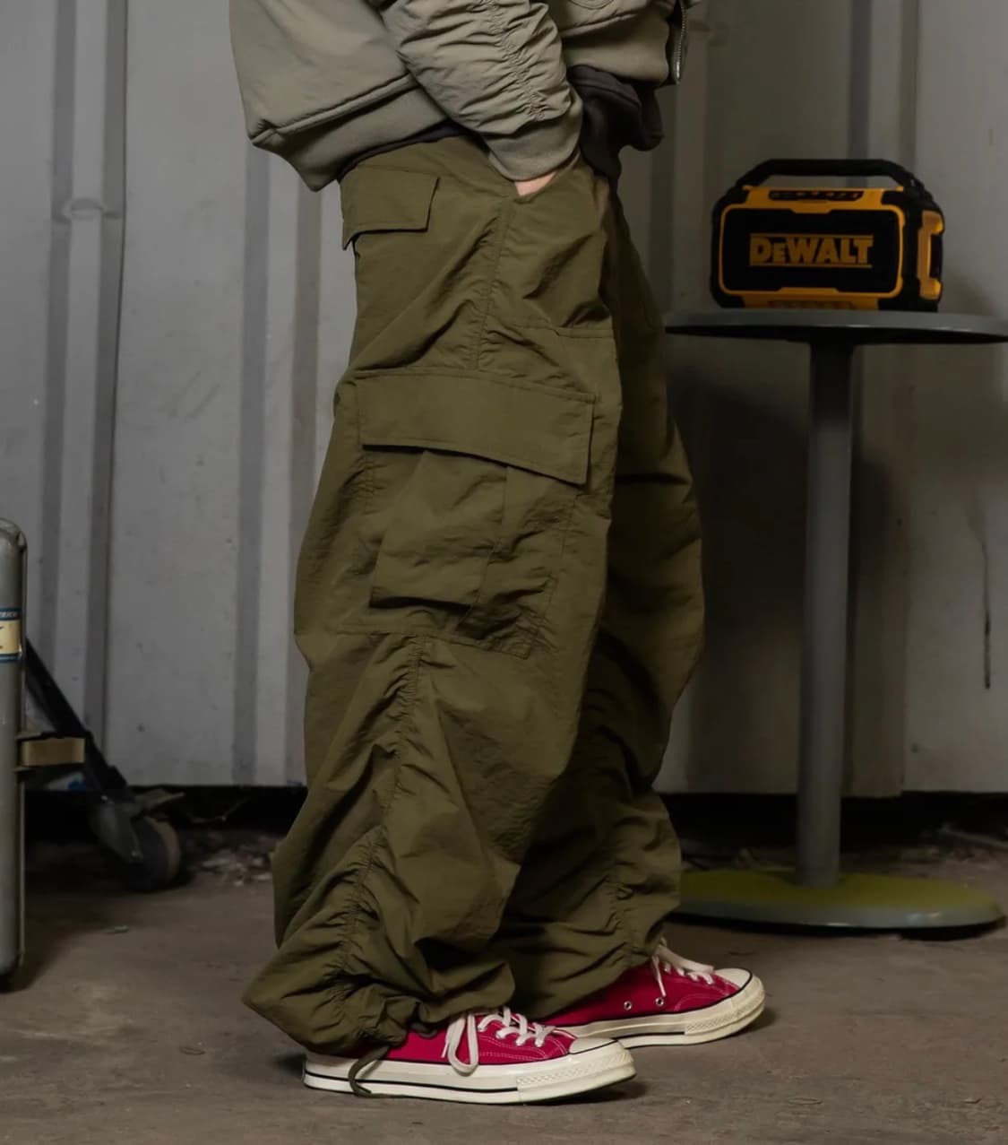 XTONZ 셔링 카고 팬츠 S KHAKI 상품이미지1