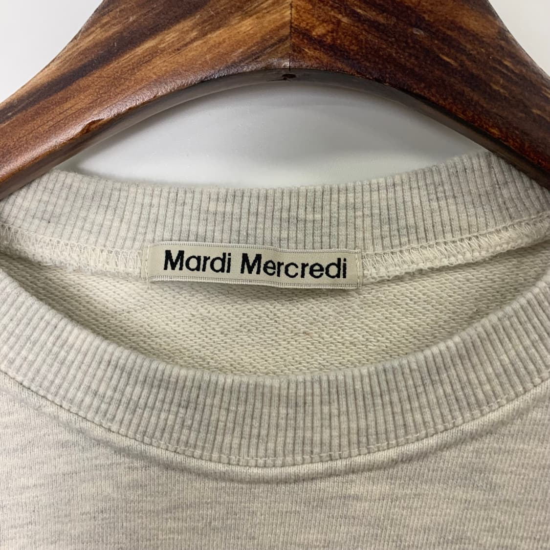 마르디 메크르디 빅로고 오트밀 맨투맨 상품이미지6