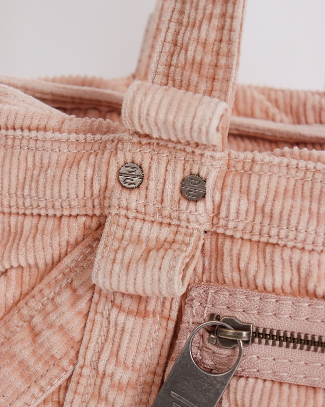 [DIESEL] 핑크 코듀로이 유틸리티 토트/숄더백 상품이미지3