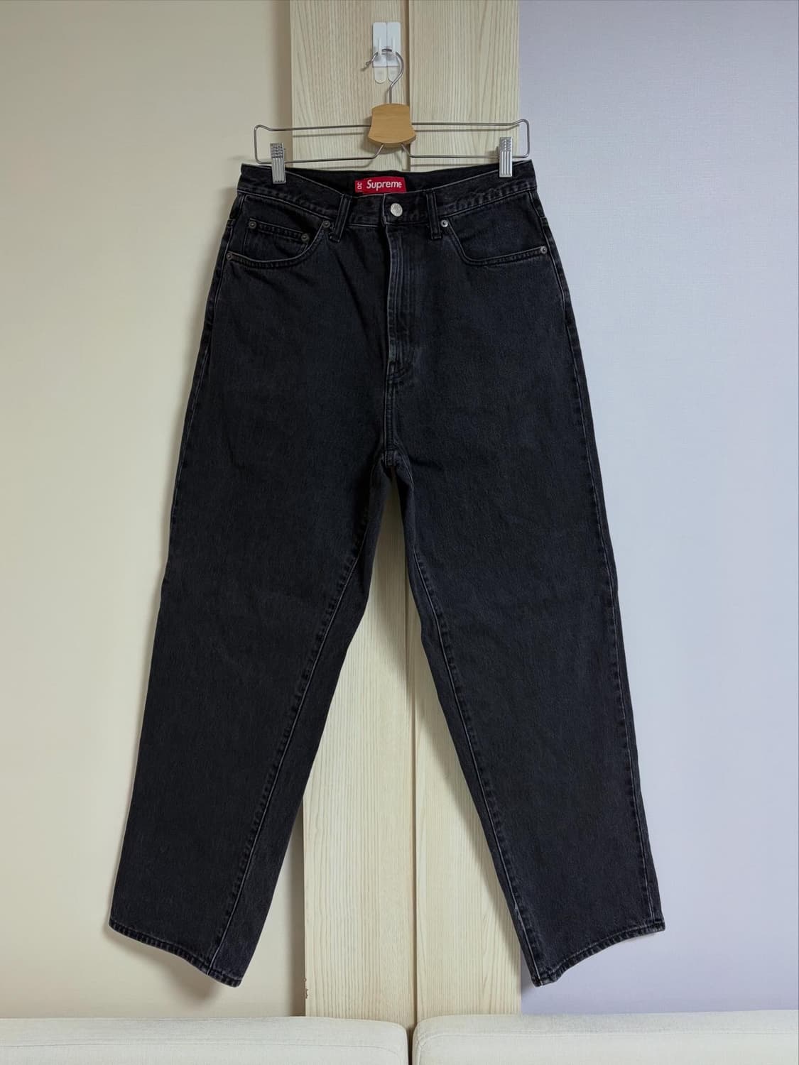 슈프림 24ss 배기진 상품이미지1