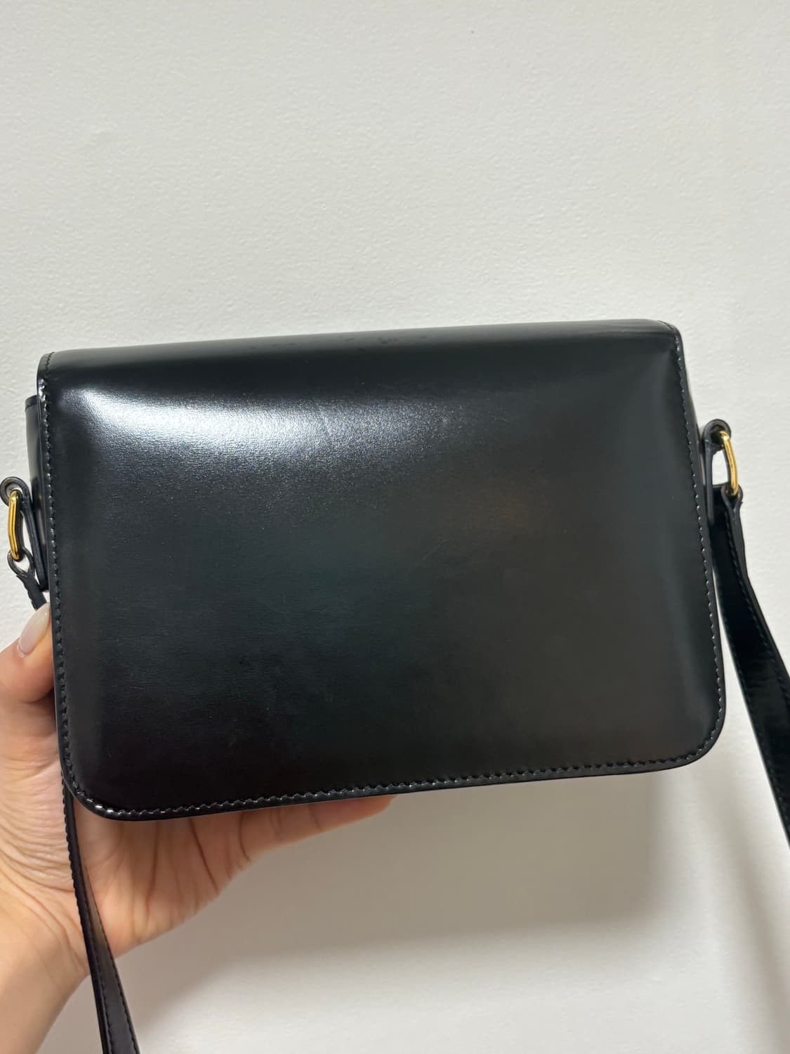 셀린느 트리옹페 틴 블랙 금장로고 숄더백 상품이미지3