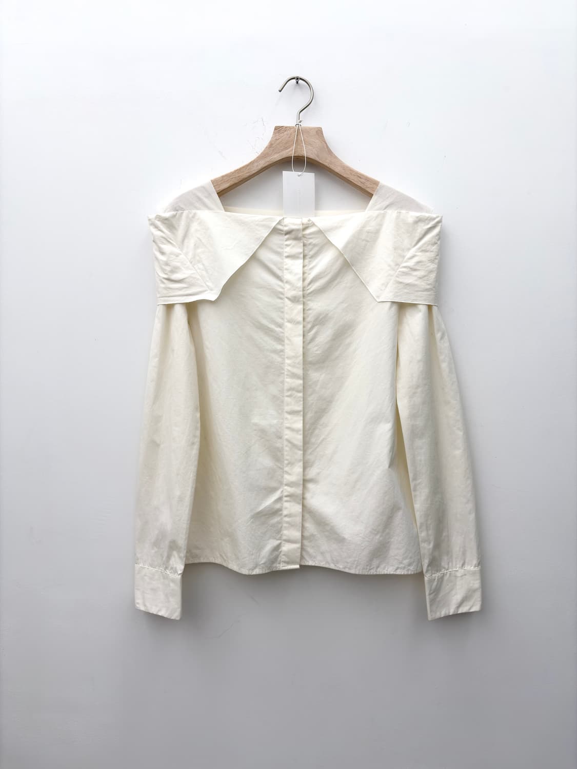 LINE 1 OFF SHOULDER SHIRT 상품이미지1