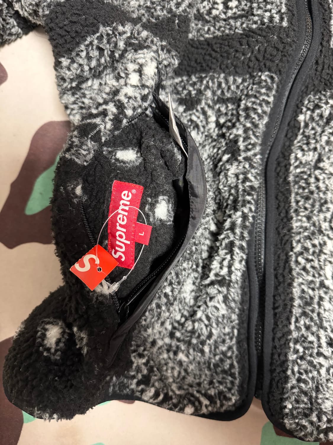 슈프림 판다나 플리스 상품이미지4