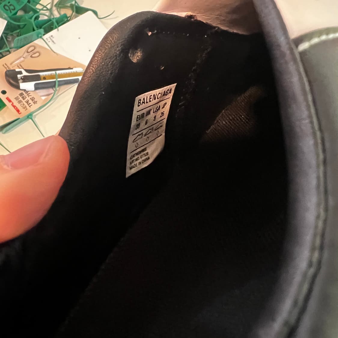 발렌시아가 젠 스니커즈 블랙&화이트 상품이미지7