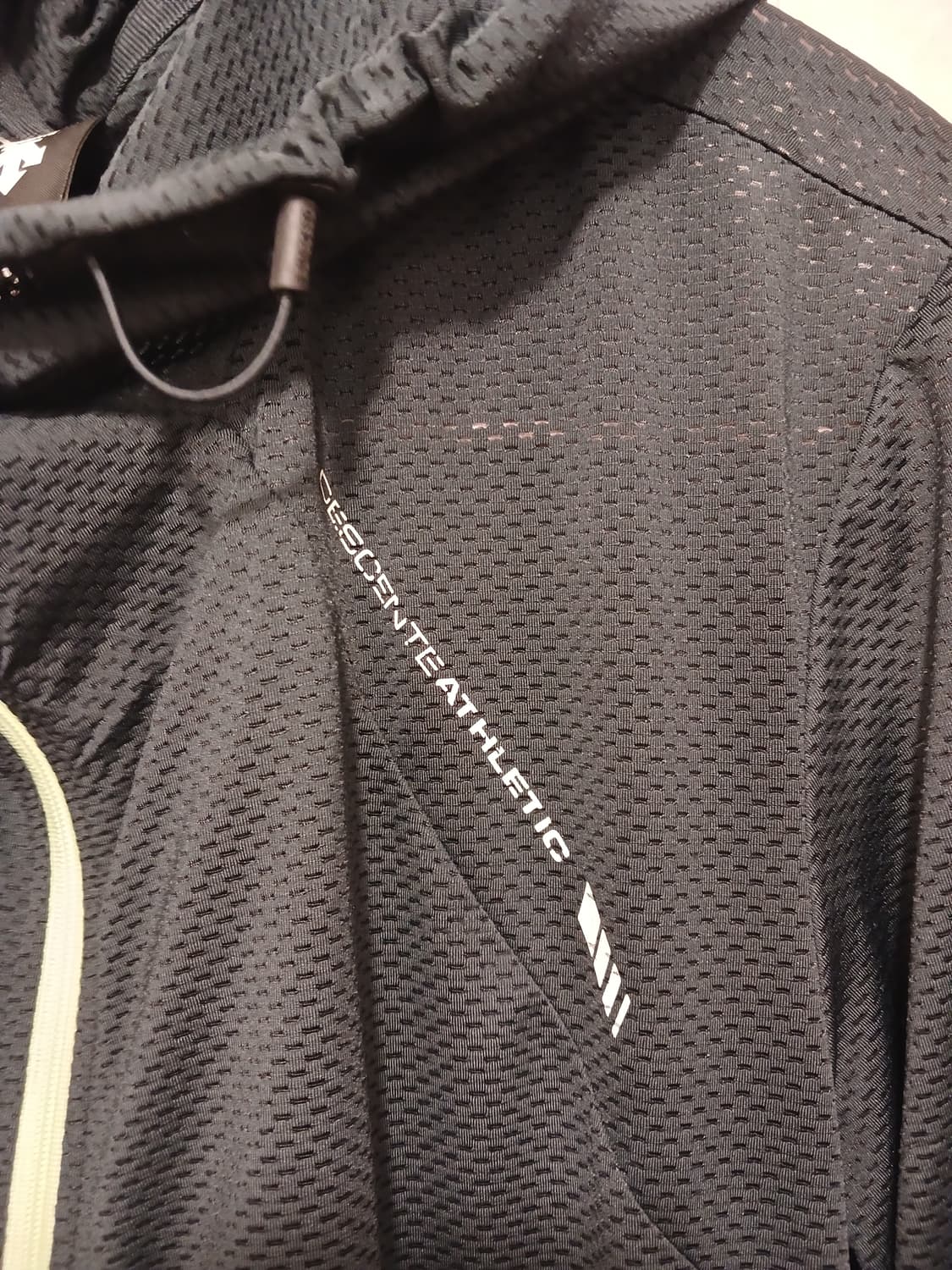 데상트 정품 남성 바람막이 105 사이즈 상품이미지5