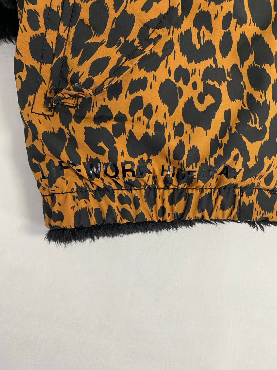 라이프워크 리버시블 퍼 레오파드 후디드 패딩 상품이미지7