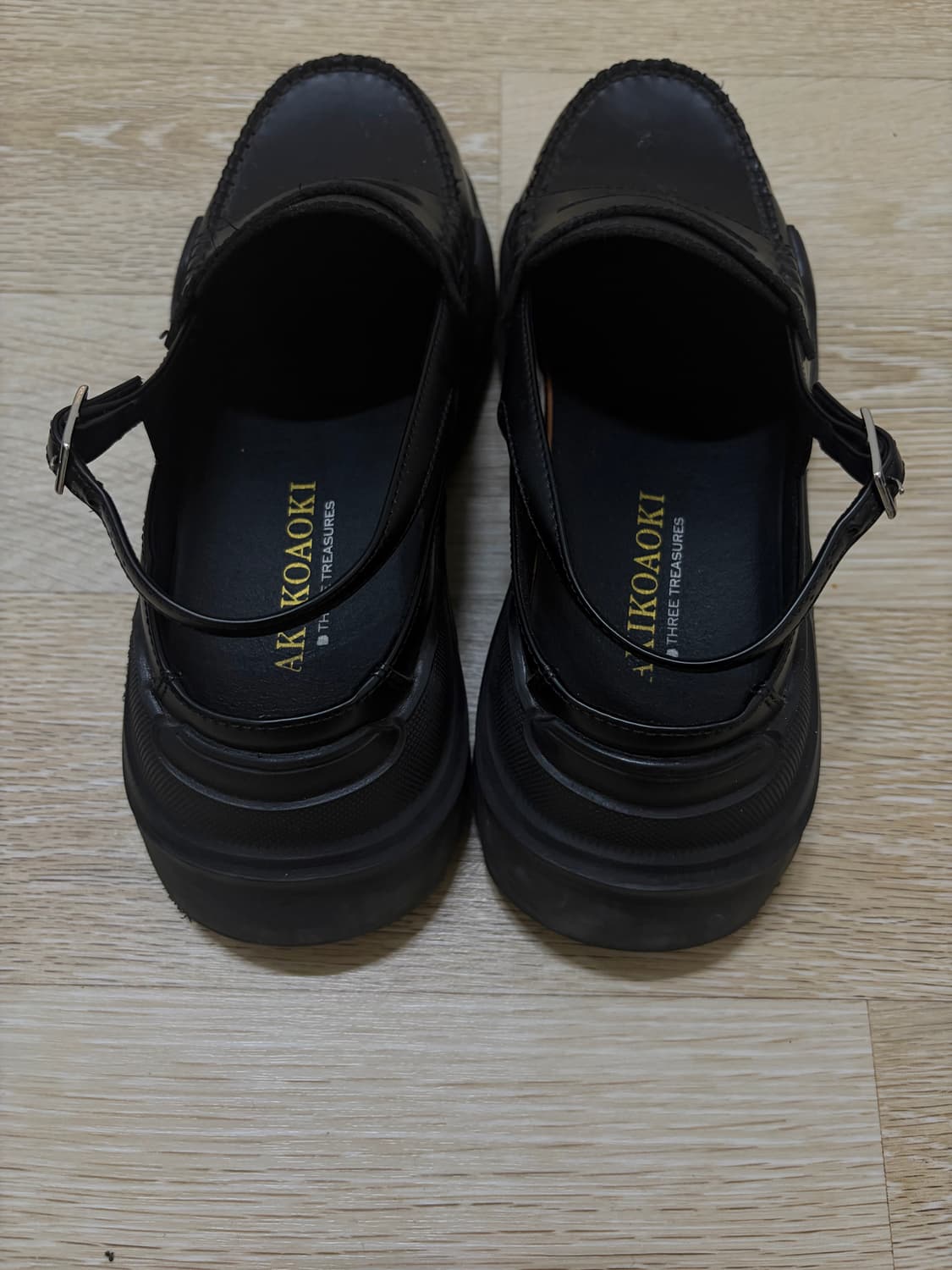 akiko aoki strab loafer 아키코아오키 가죽 스트랩 로퍼 상품이미지3